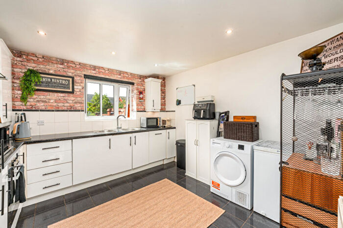 2 Bedroom Flat For Sale In Boundary Road, Birmingham, B23
