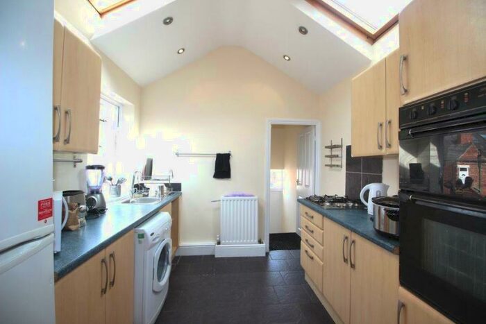 6 Bedroom Maisonette To Rent In Glenthorn Road, West Jesmond, NE2