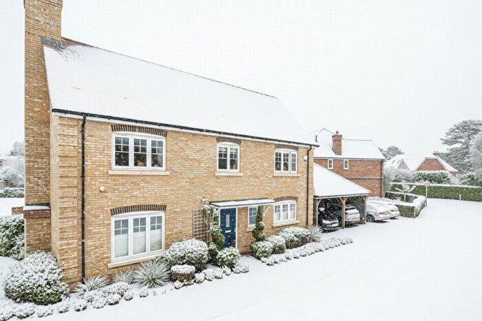 3 Bedroom Detached House For Sale In Tower Gardens, Mortimer Common, Reading, Berkshire, RG7