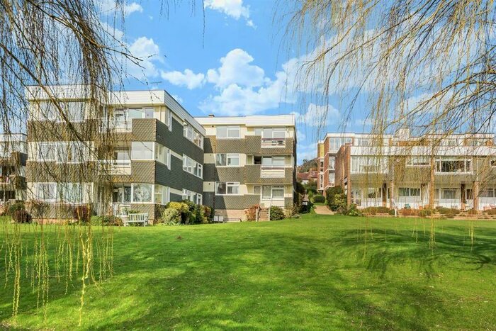 2 Bedroom Flat To Rent In Skeyne Drive, Pulborough, RH20