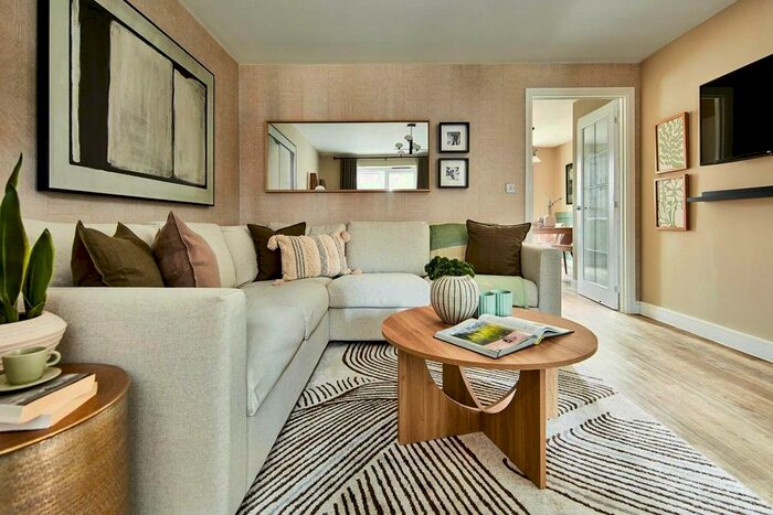 3 Bedroom Terraced House To Rent In Albert Road, London, SE25