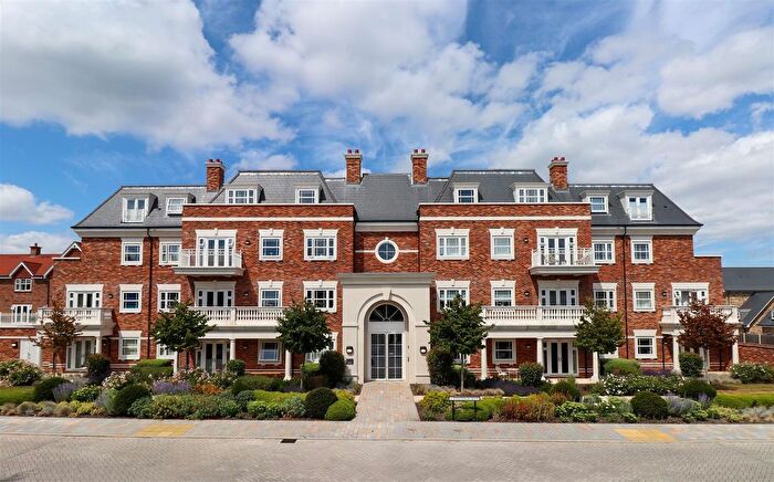 2 Bedroom Flat For Sale In Pyestock Way, Fleet, GU51