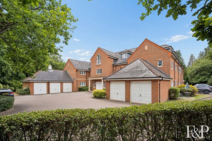 2 Bedroom Flat For Sale In Charters Road, Sunningdale, SL5