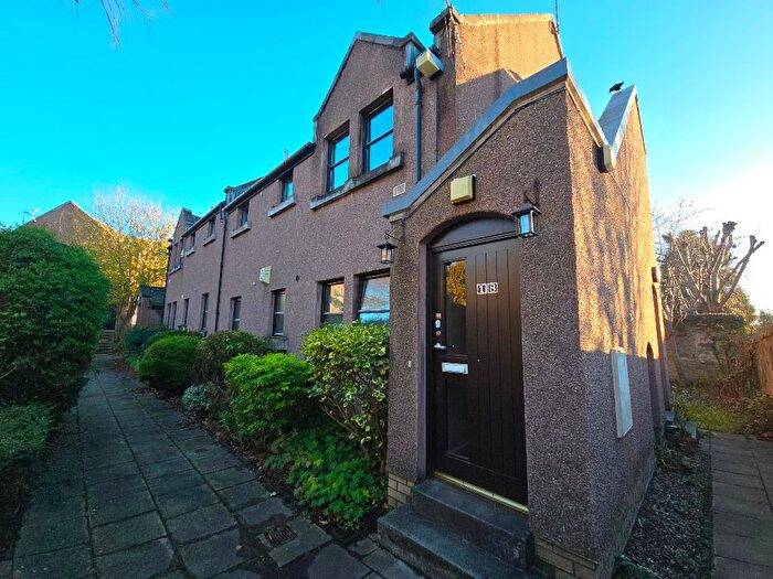 2 Bedroom Flat To Rent In Osborne Place, West End, Dundee, DD2