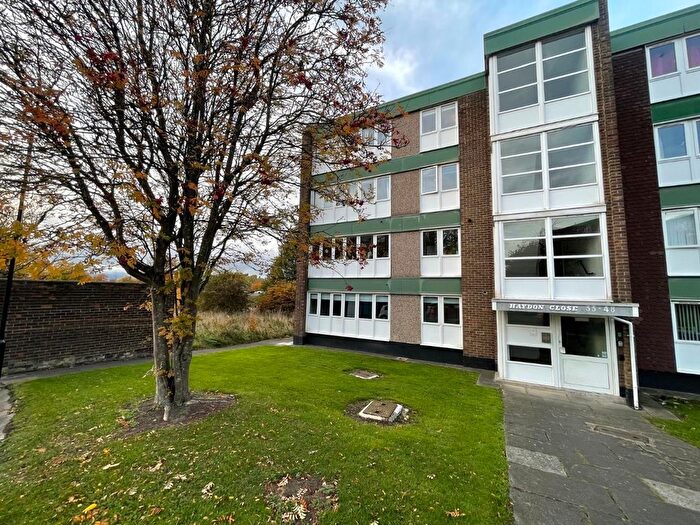 3 Bedroom Flat To Rent In Haydon Close, Red House Farm, Newcastle Upon Tyne, NE3