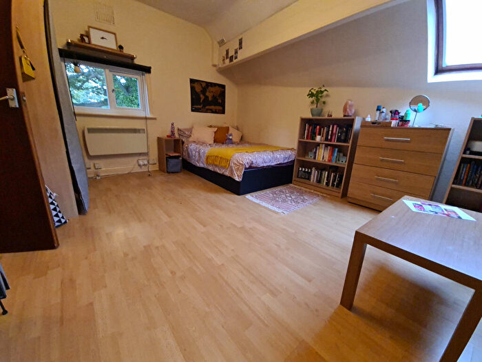 1 Bedroom House To Rent In Cottage Road, Leeds, LS6