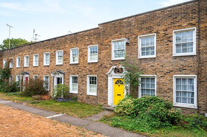 3 Bedroom Terraced House For Sale In St Pauls Road, Islington, London, N1