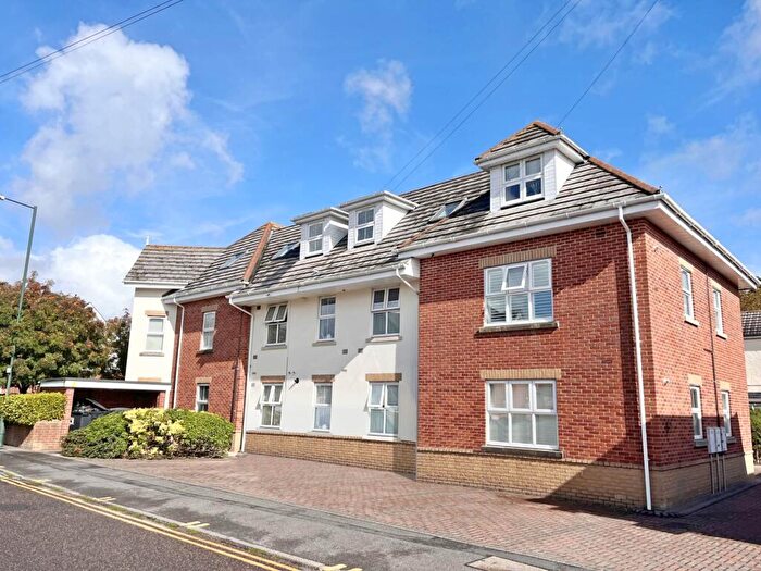 1 Bedroom Flat For Sale In Capstone Road, Charmminster, BH8