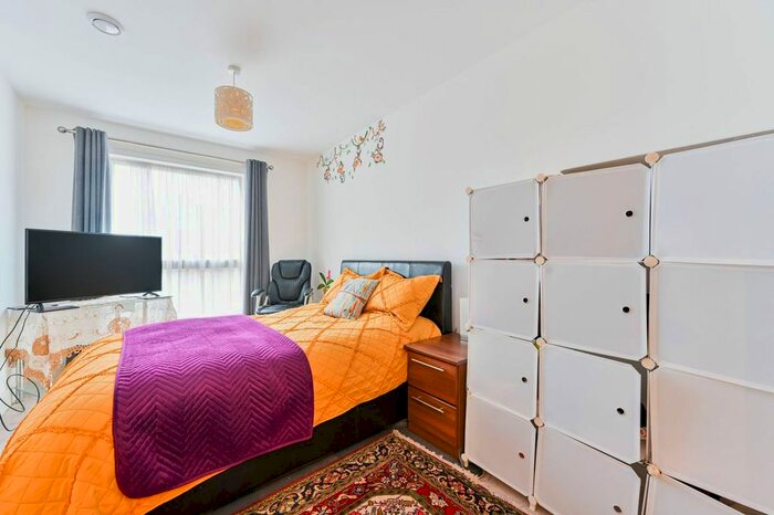 2 Bedroom Flat To Rent In Lyon Road, Harrow, HA1