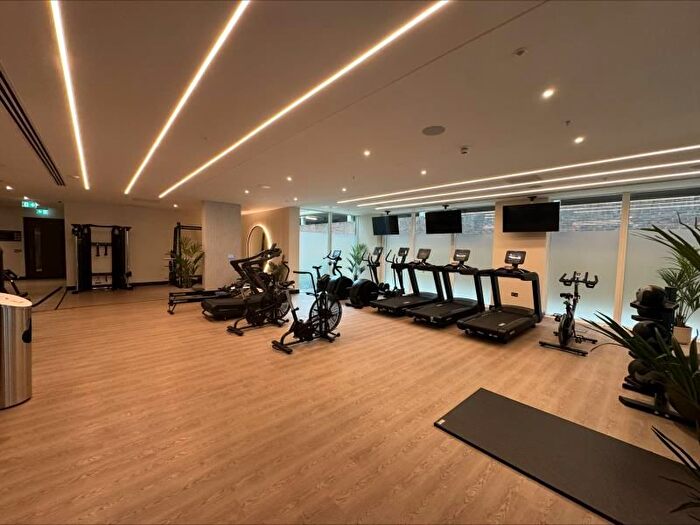 2 Bedroom Flat To Rent In Eden Grove, Staines, TW18