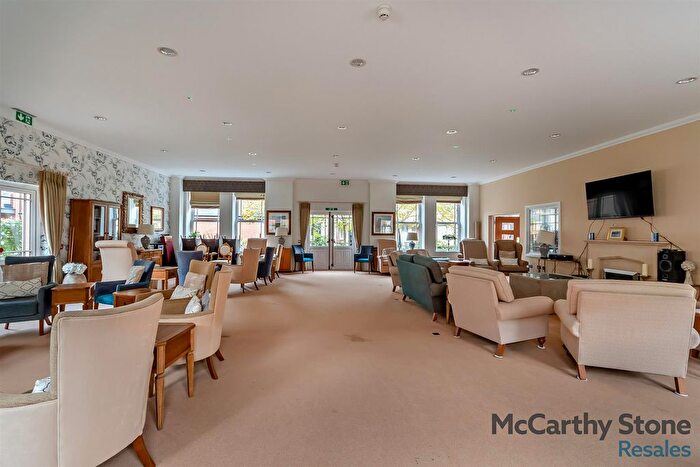 2 Bedroom Flat For Sale In Francis Court, Barbourne Road, Worcester, WR1