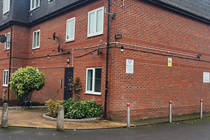 1 Bedroom Flat For Sale In Ibbotson Court, Poyle Road, Colnbrook, SL3
