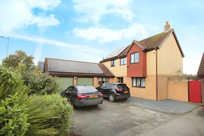 4 Bedroom Detached House For Sale In Longridge, Colchester, CO4