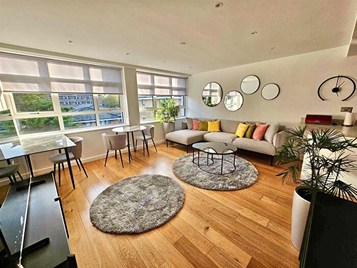 1 Bedroom Flat To Rent In Down Place, London, W6