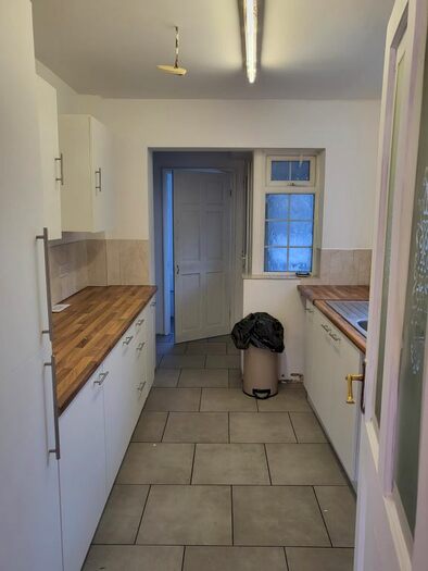 4 Bedroom Semi-Detached House To Rent In Ullswater Close, Hayes UB4