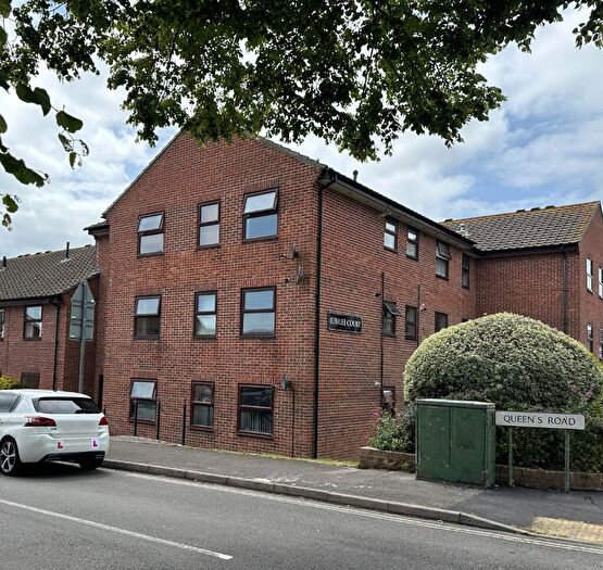 1 Bedroom Flat To Rent In Spa Road, Weymouth, Dorset, DT3