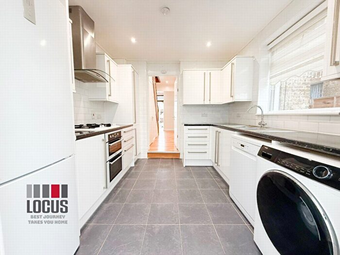 3 Bedroom Semi-Detached House To Rent In Westward Road, Chingford, E4