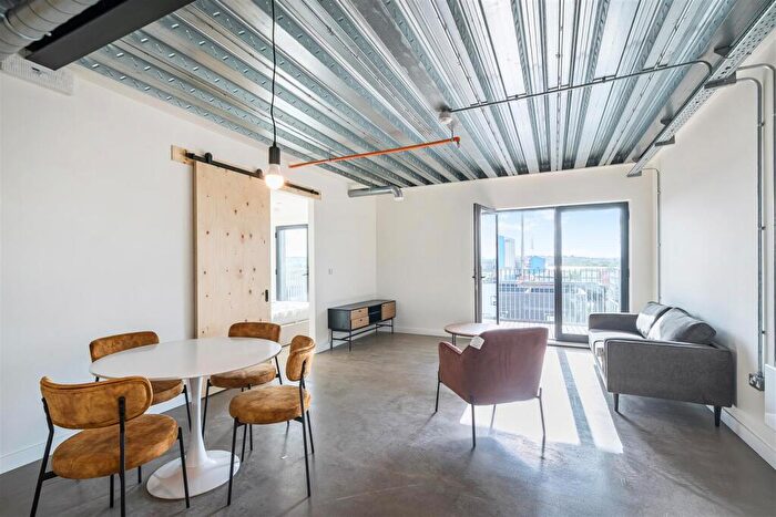 2 Bedroom Apartment To Rent In District Lofts, Climate Innovation District, LS9