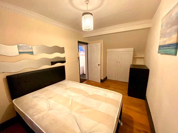 1 Bedroom Flat To Rent In Glenburnie Road, Tooting Bec, SW17