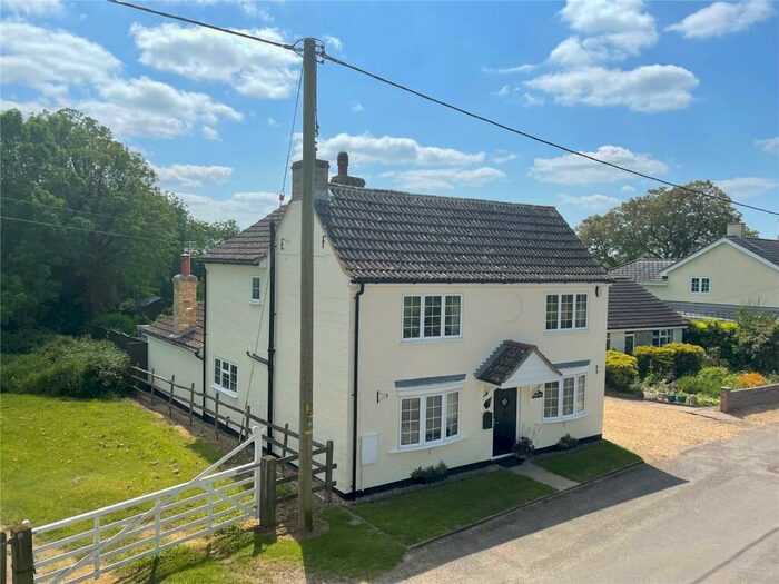 4 Bedroom Detached House For Sale In South Street, Woodhurst, Huntingdon, Cambridgeshire, PE28