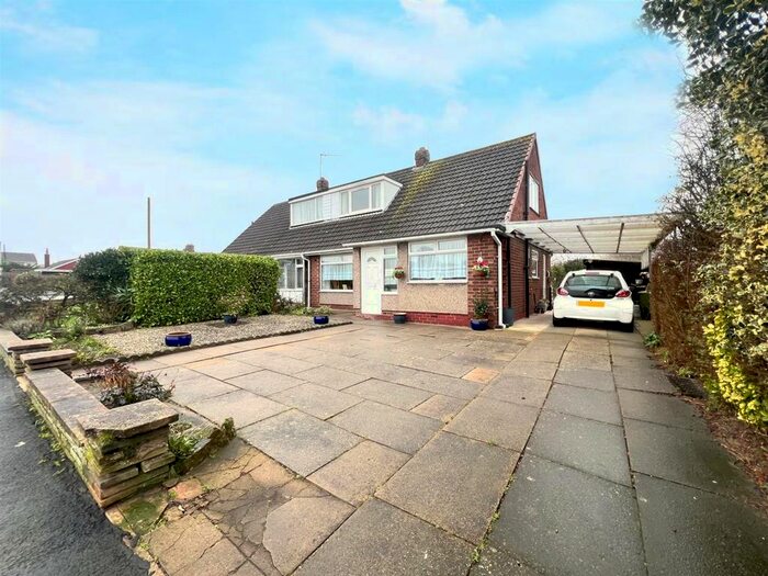 3 Bedroom Semi Detached Bungalow For Sale In Hunter Road, Elloughton, Brough, HU15
