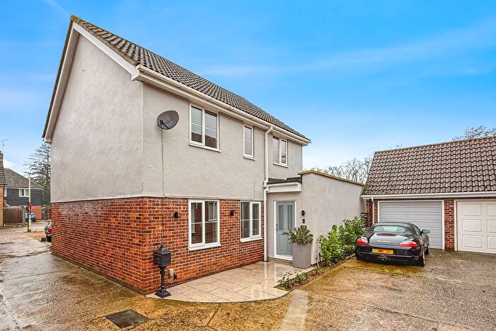 3 Bedroom Detached House For Sale In Brent Avenue, South Woodham Ferrers, Chelmsford, CM3