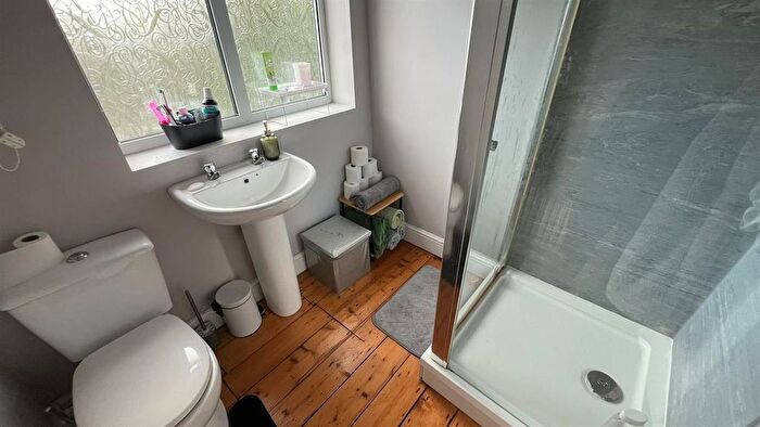 3 Bedroom Semi-Detached House To Rent In Kingswood Road, Manchester, M14
