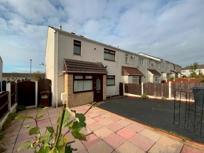 3 Bedroom End Of Terrace House To Rent In Melandra Crescent, Hyde, SK14