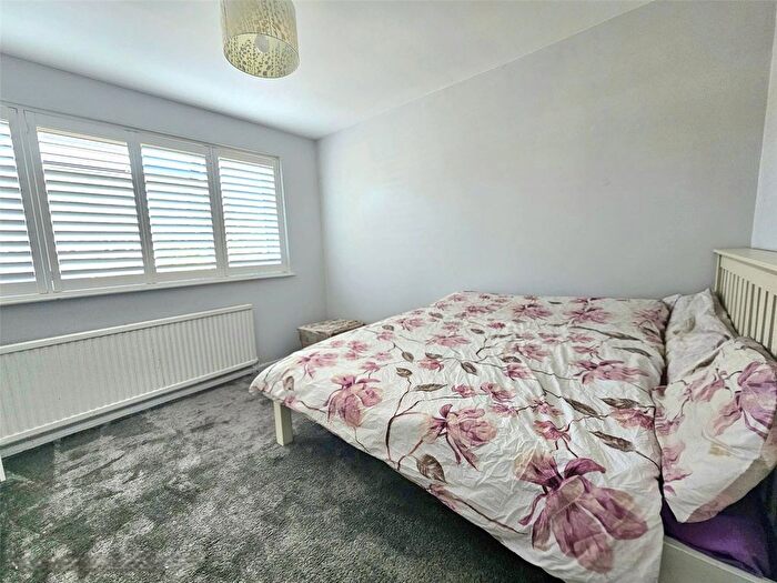 5 Bedroom Semi-detached House To Rent In Trent Avenue, Upminster, RM14