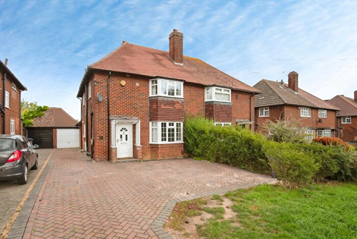 4 Bedroom Semi-Detached House To Rent In Bedford Road, Letchworth Garden City, Hertfordshire, SG6