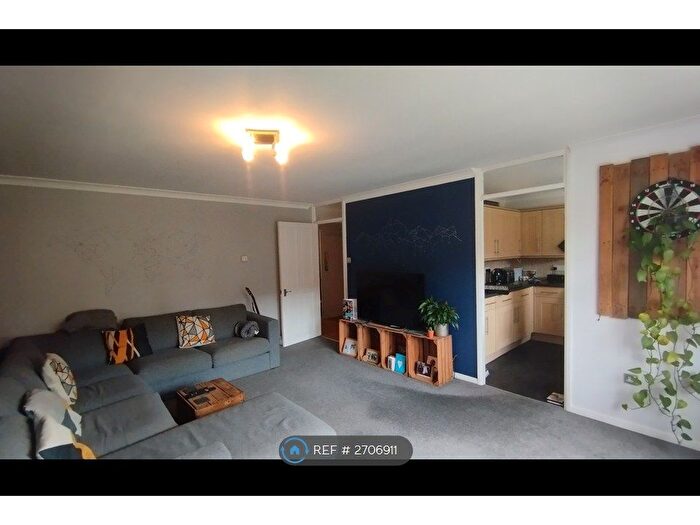 2 Bedroom Flat To Rent In Cornsland Court, Brentwood, CM14