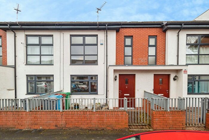 3 Bedroom Terraced House For Sale In Bilsborrow Road, Manchester, Greater Manchester, M14