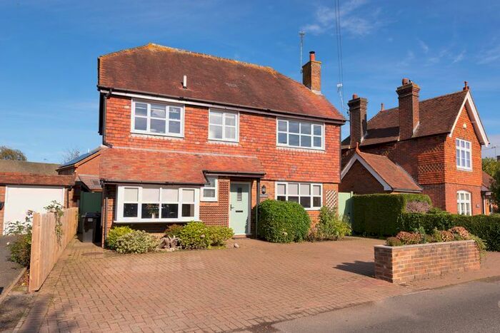 4 Bedroom Detached House For Sale In Brenchley Road, Horsmonden, Tonbridge TN12