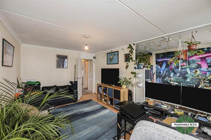 1 Bedroom Flat For Sale In Inville Road, London, SE17