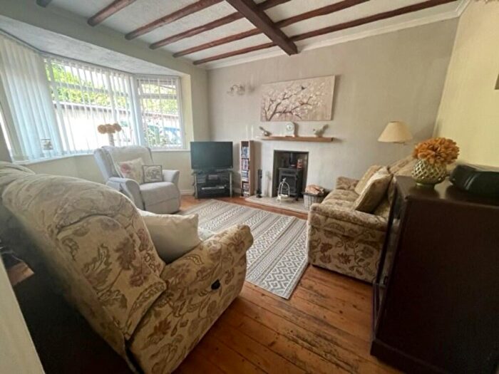 2 Bedroom Detached Bungalow For Sale In Glascote Road, Glascote, B77