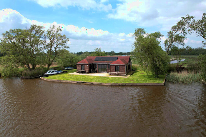 3 Bedroom Detached Bungalow For Sale In Road, NR29