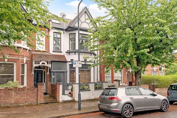 2 Bedroom Flat For Sale In Ancona Road, Willesden Junction, NW10