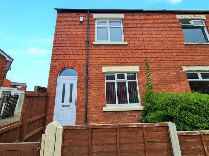 2 Bedroom Terraced House To Rent In Dunkirk Lane, Leyland, Lancashire, PR25