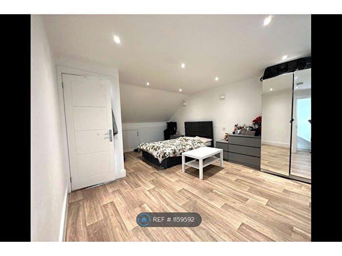 2 Bedroom Flat To Rent In Reginald St, Luton, LU2