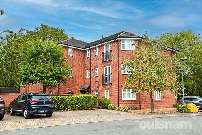 2 Bedroom Flat For Sale In Haunch Close, Kings Heath, Birmingham, West Midlands, B13