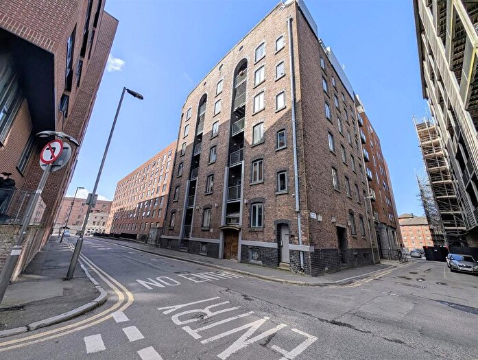 3 Bedroom Flat To Rent In Cornhill, Liverpool, L1