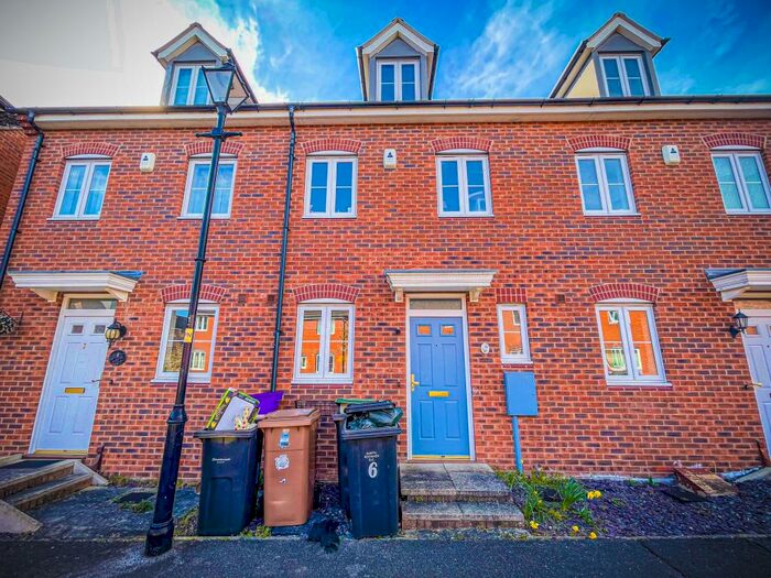 3 Bedroom Town House To Rent In Whitebeam Drive, Witham St. Hughs, Lincoln, LN6