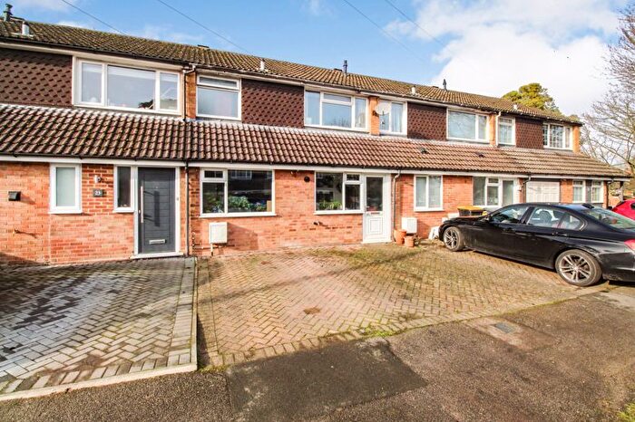 3 Bedroom Terraced House For Sale In Grange Gardens, Sharnbrook, MK44
