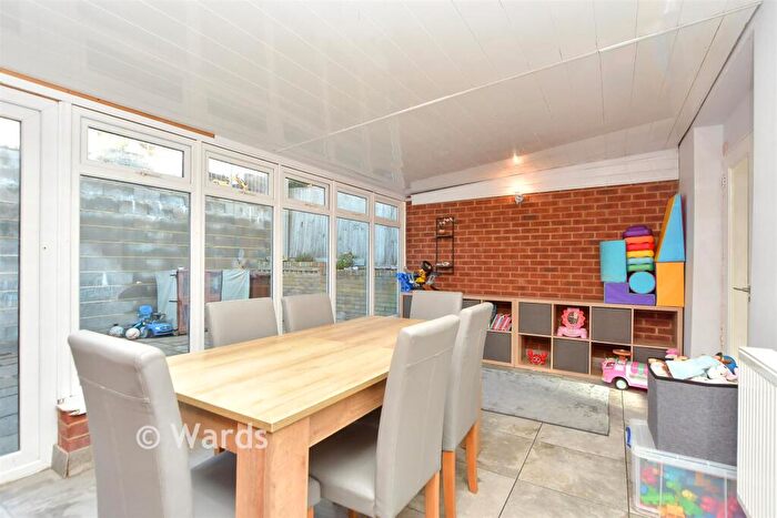 2 Bedroom Semi Detached House For Sale In Concord Avenue, Chatham, Kent, ME5