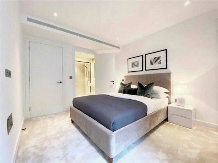2 Bedroom Flat To Rent In Fountain Park Way, London, W12