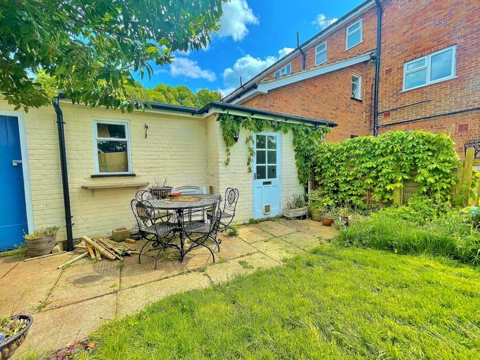 2 Bedroom Maisonette To Rent In Long Gore, Godalming, GU7