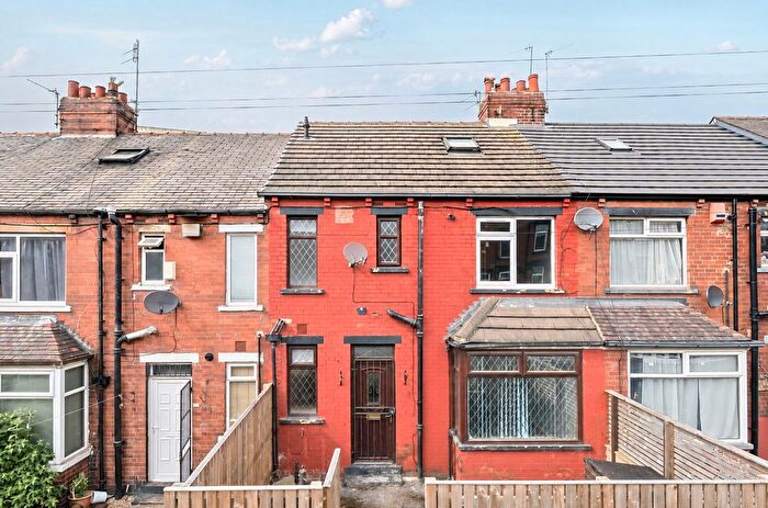 2 Bedroom Terraced House For Sale In Nancroft Crescent, Leeds, West Yorkshire, LS12