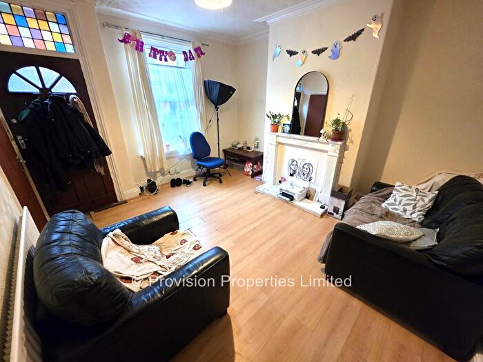 2 Bedroom Terraced House To Rent In Thornville Avenue, Hyde Park, Leeds, LS6