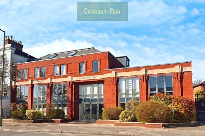 2 Bedroom Flat To Rent In East Street, Farnham, GU9