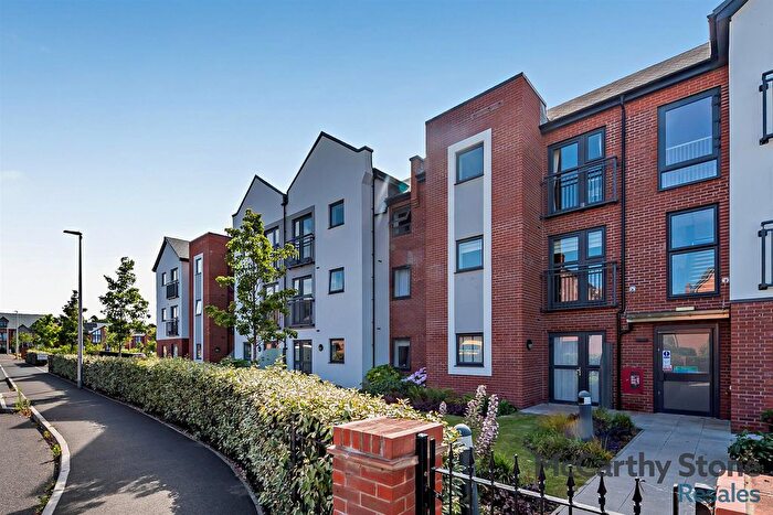 1 Bedroom Flat For Sale In Pym Court, Bewick Avenue, Topsham, Exeter, EX3
